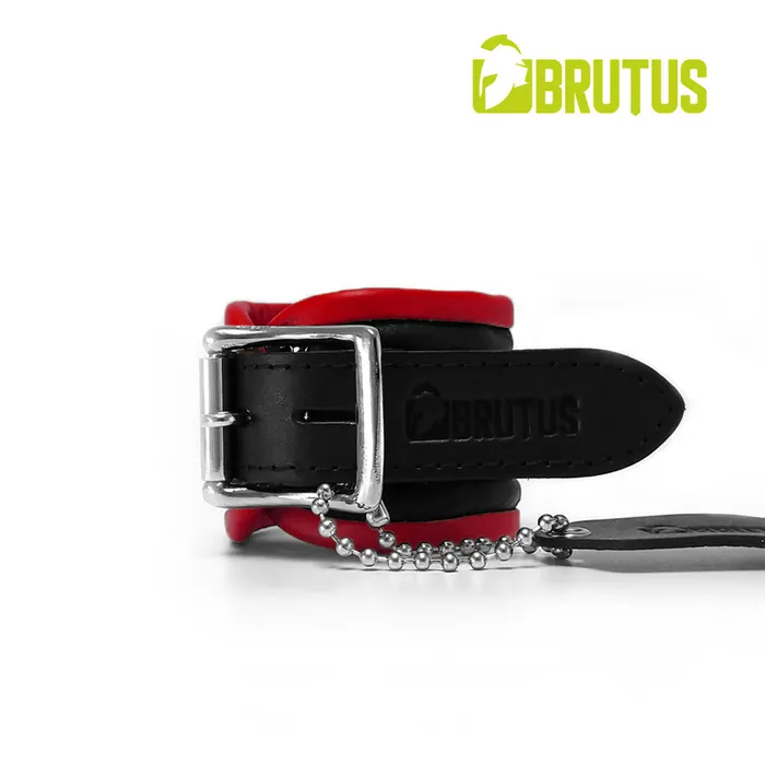 Brutus Restraints Brutus Polsboeien Leren Zwart Rode Handboeien Afsluitbaar Leather Wrist Restraints Black Red