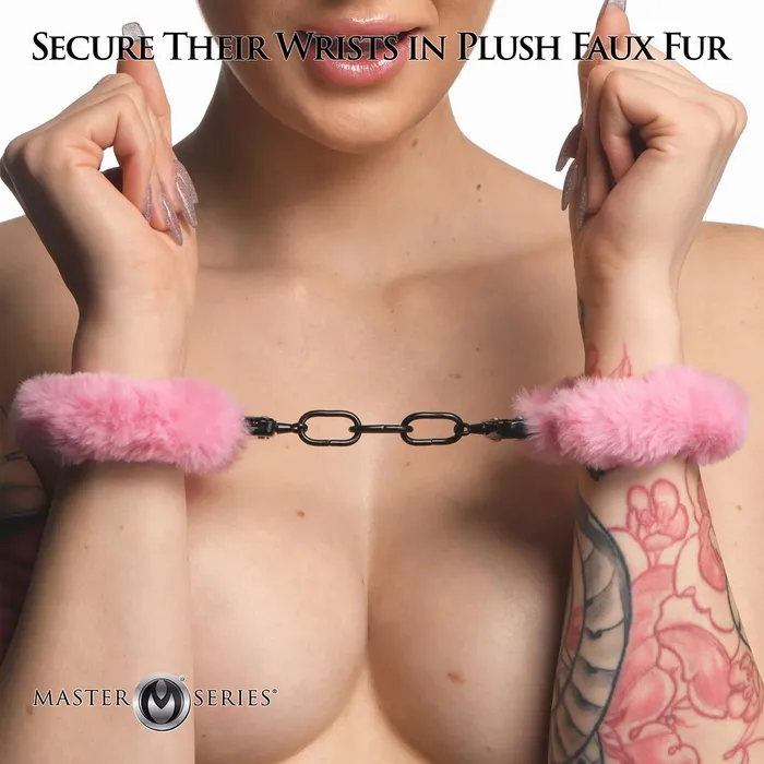 Master Series Male Sex Toys | Master Series - Cuffed In Fur - Metalen Handboeien met Kunstbont - Roze